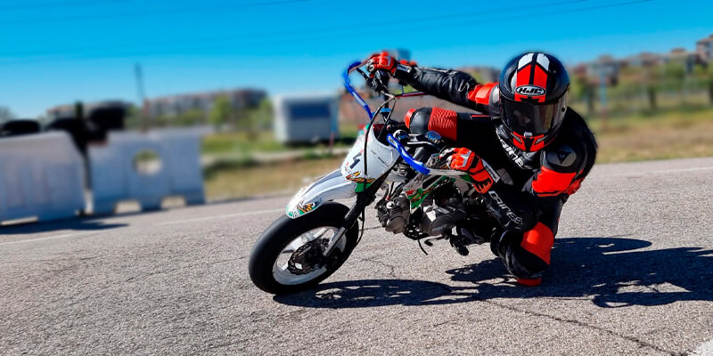 curso de conduccion deportiva moto pit bike